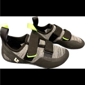 BLACK DIAMOND Men's Momentum Climbing Shoes NEW IN BOX SIZE US 6 BLACK/GREEN